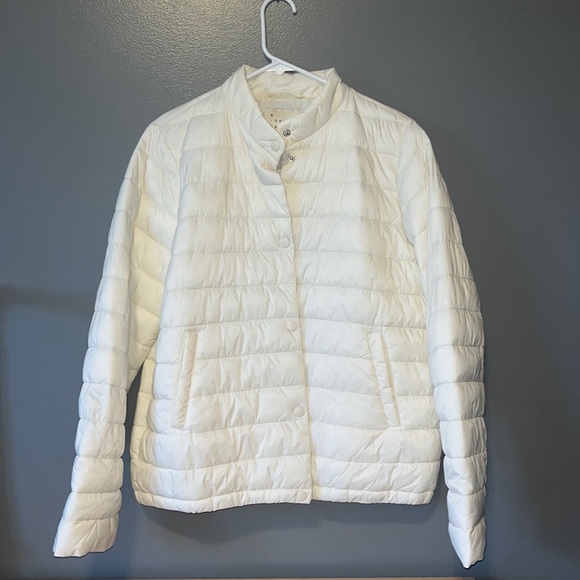 Thin, white coat, size: L - Picture 1 of 3